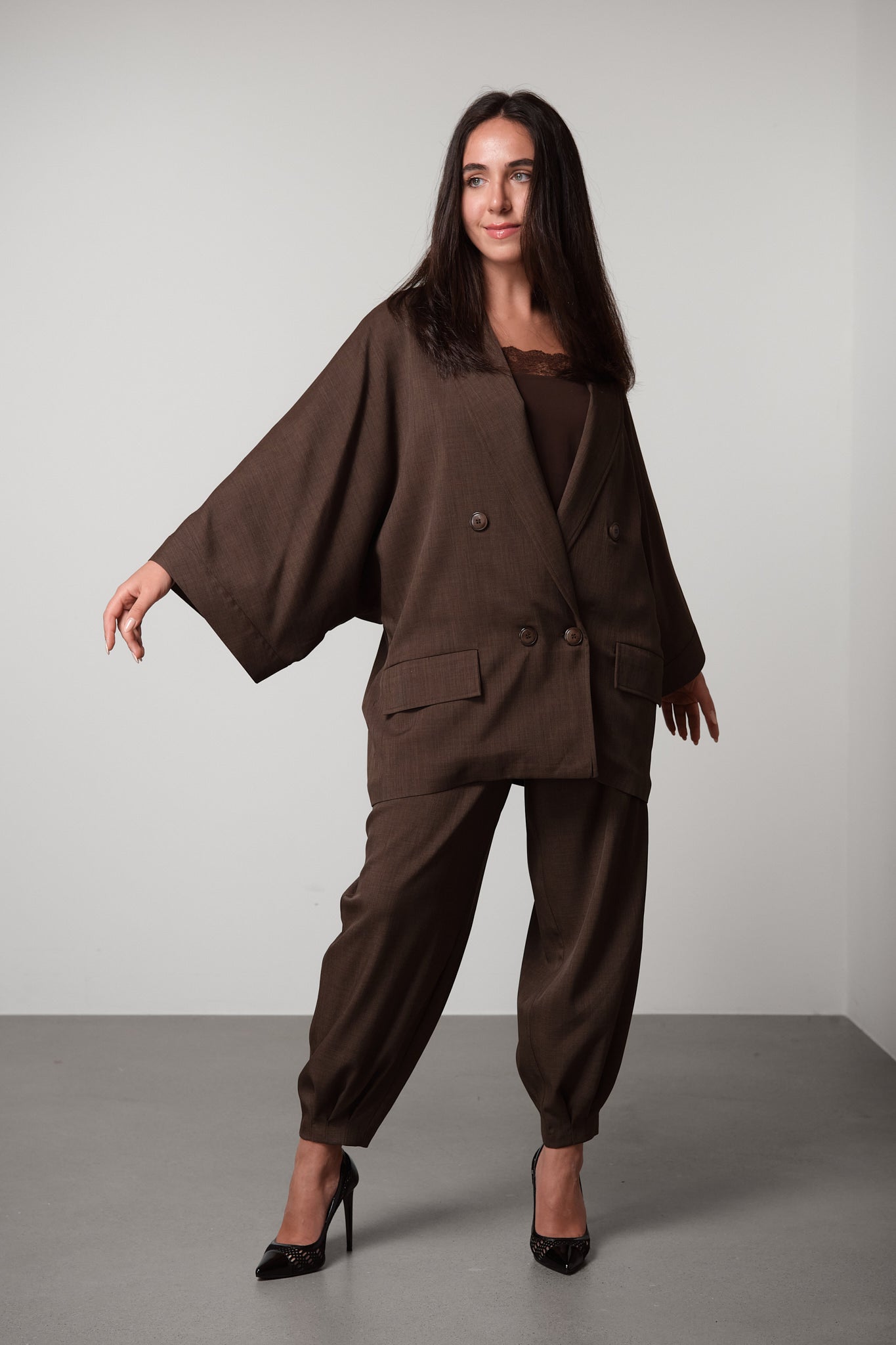 Tapered Pleated Trousers