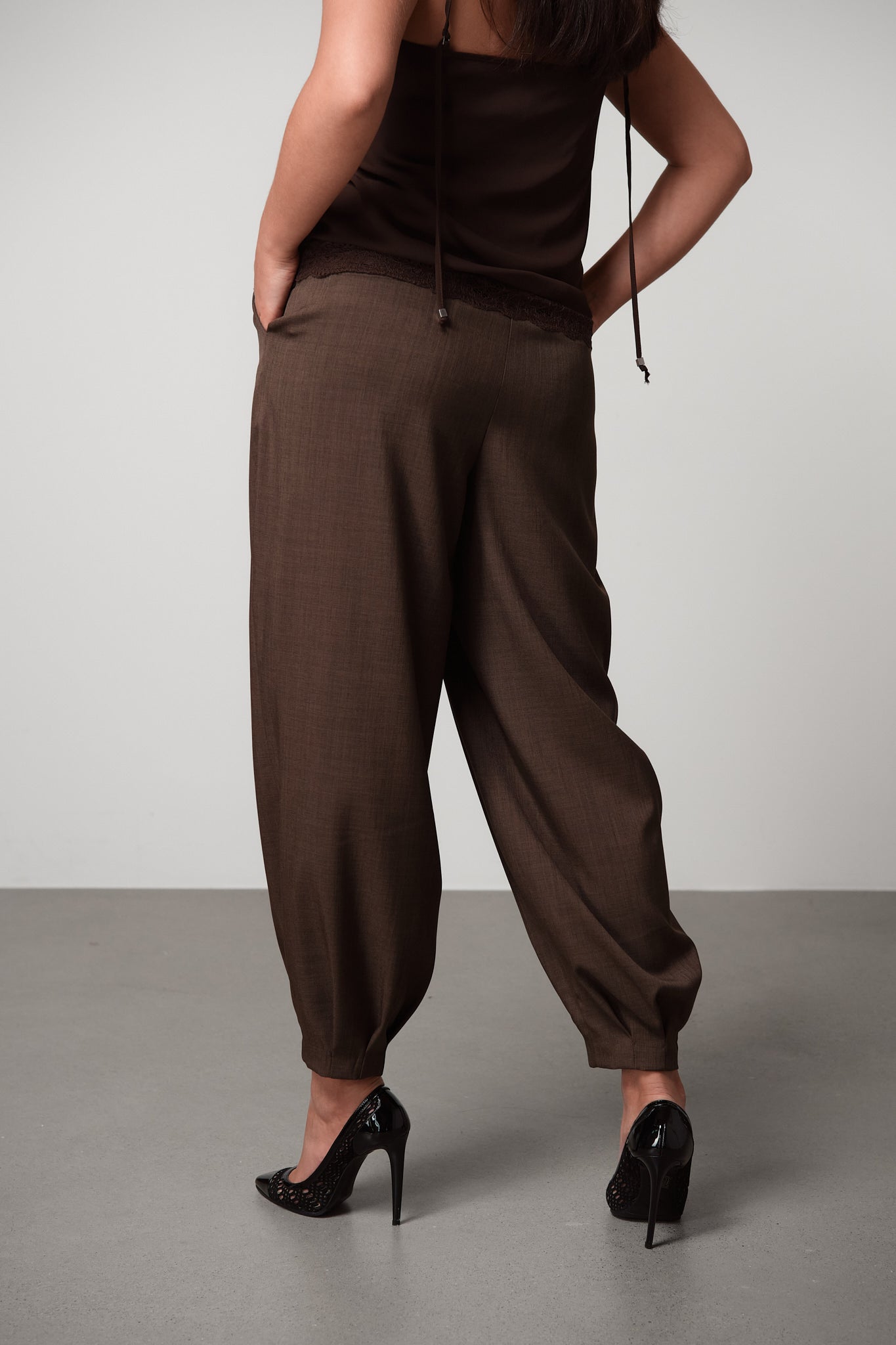 Tapered Pleated Trousers