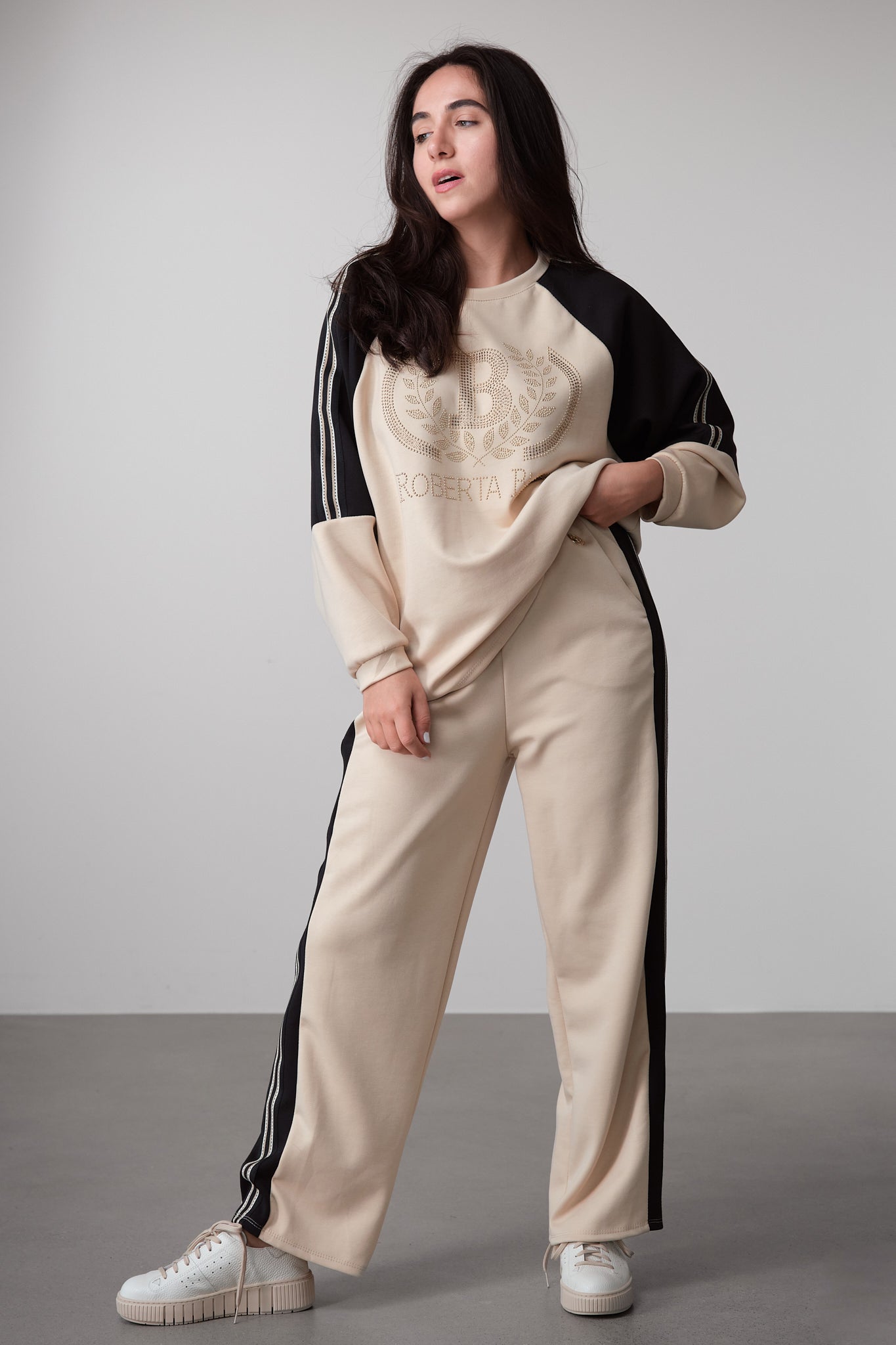 Casual Chic Logo Lounge Set