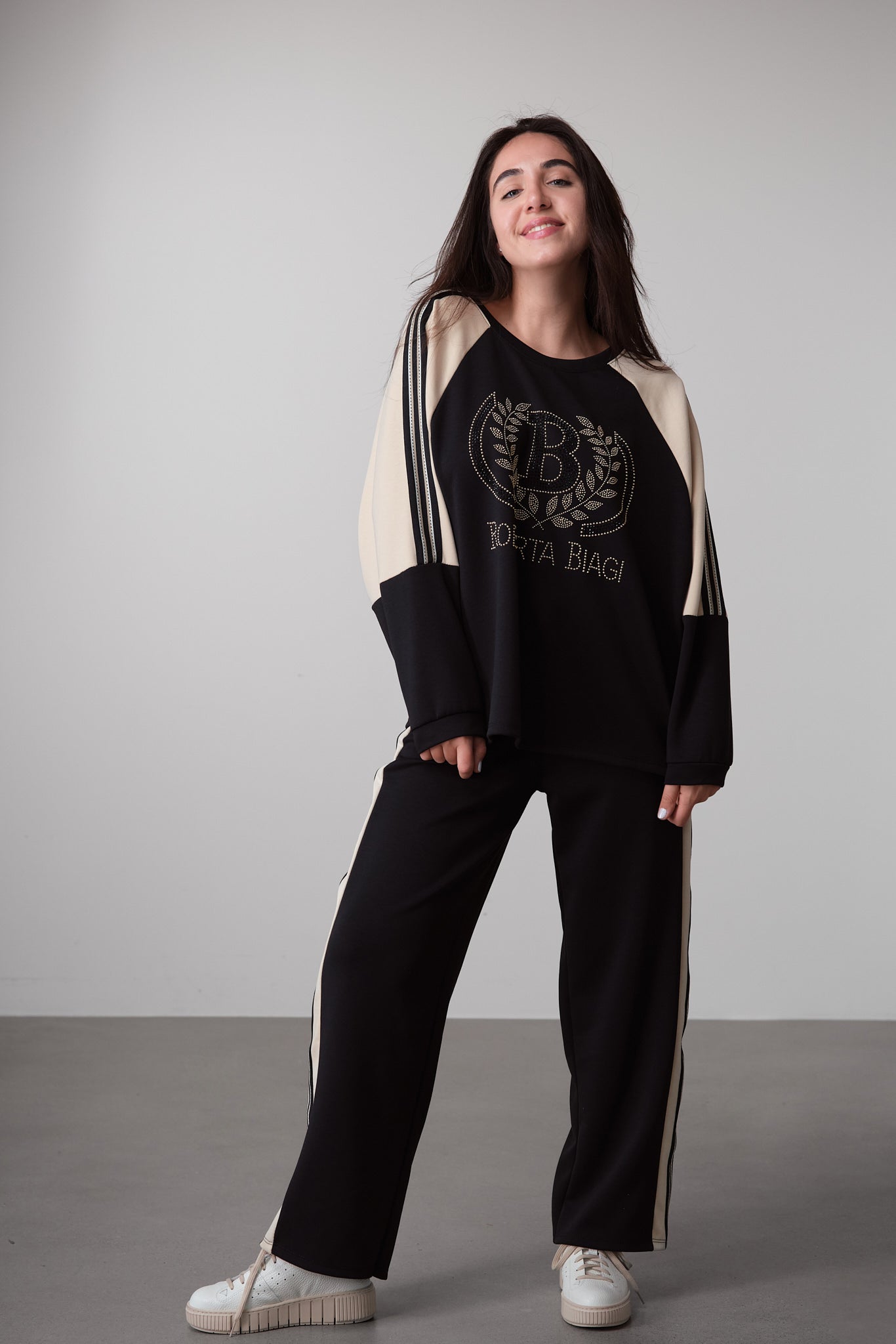 Casual Chic Logo Lounge Set