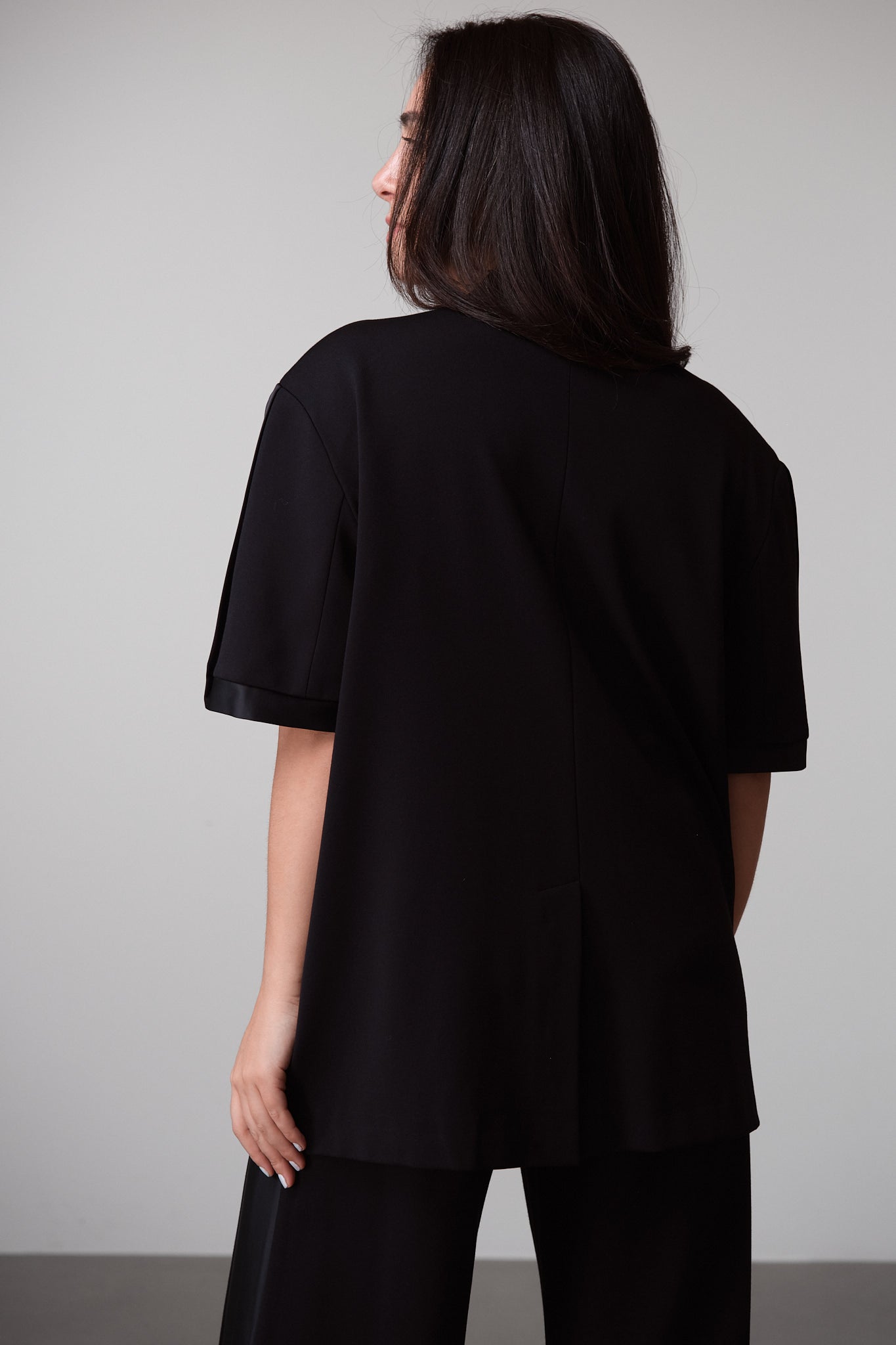 Black Short-Sleeved Tailored Blazer