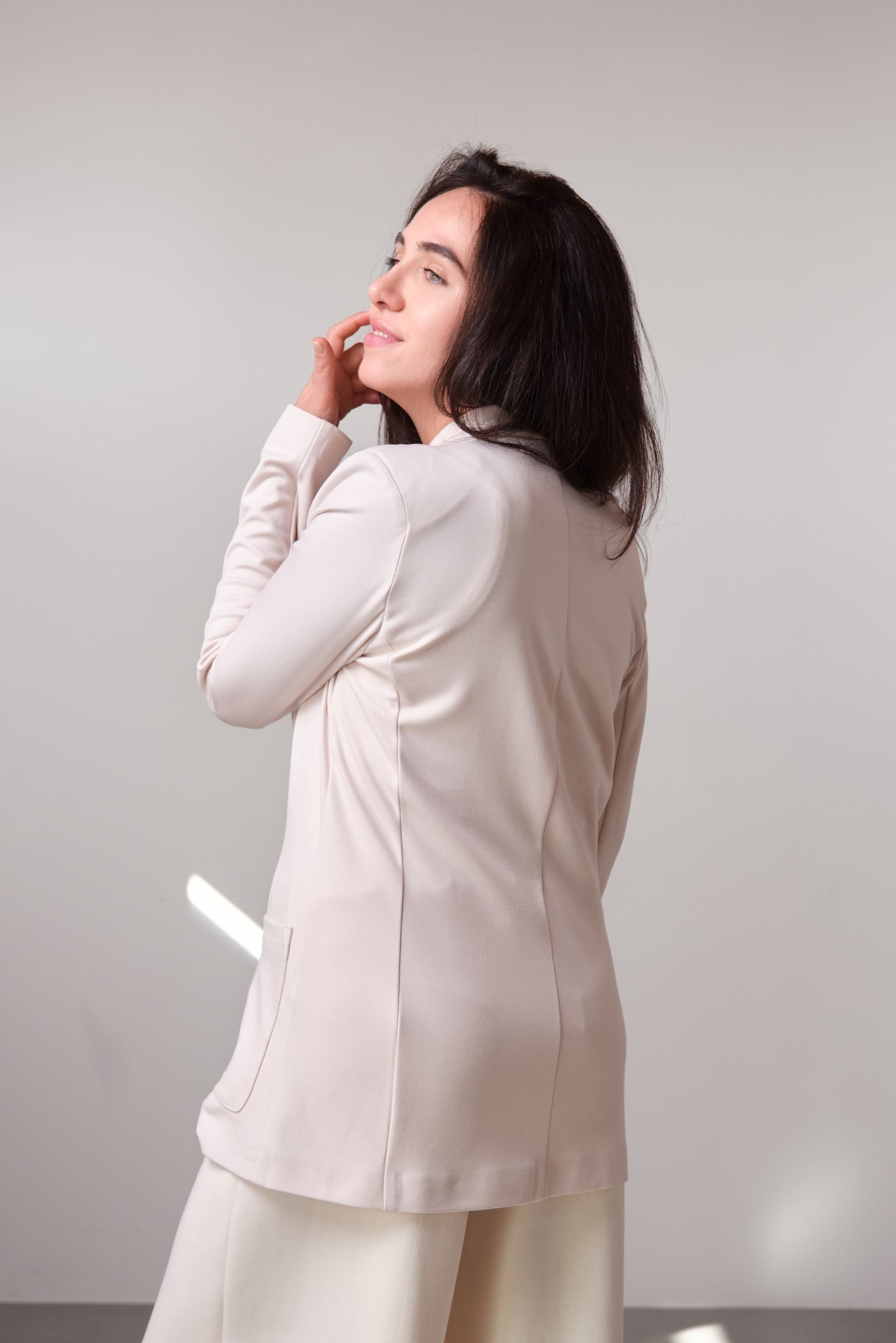 Cream Single-Breasted Blazer
