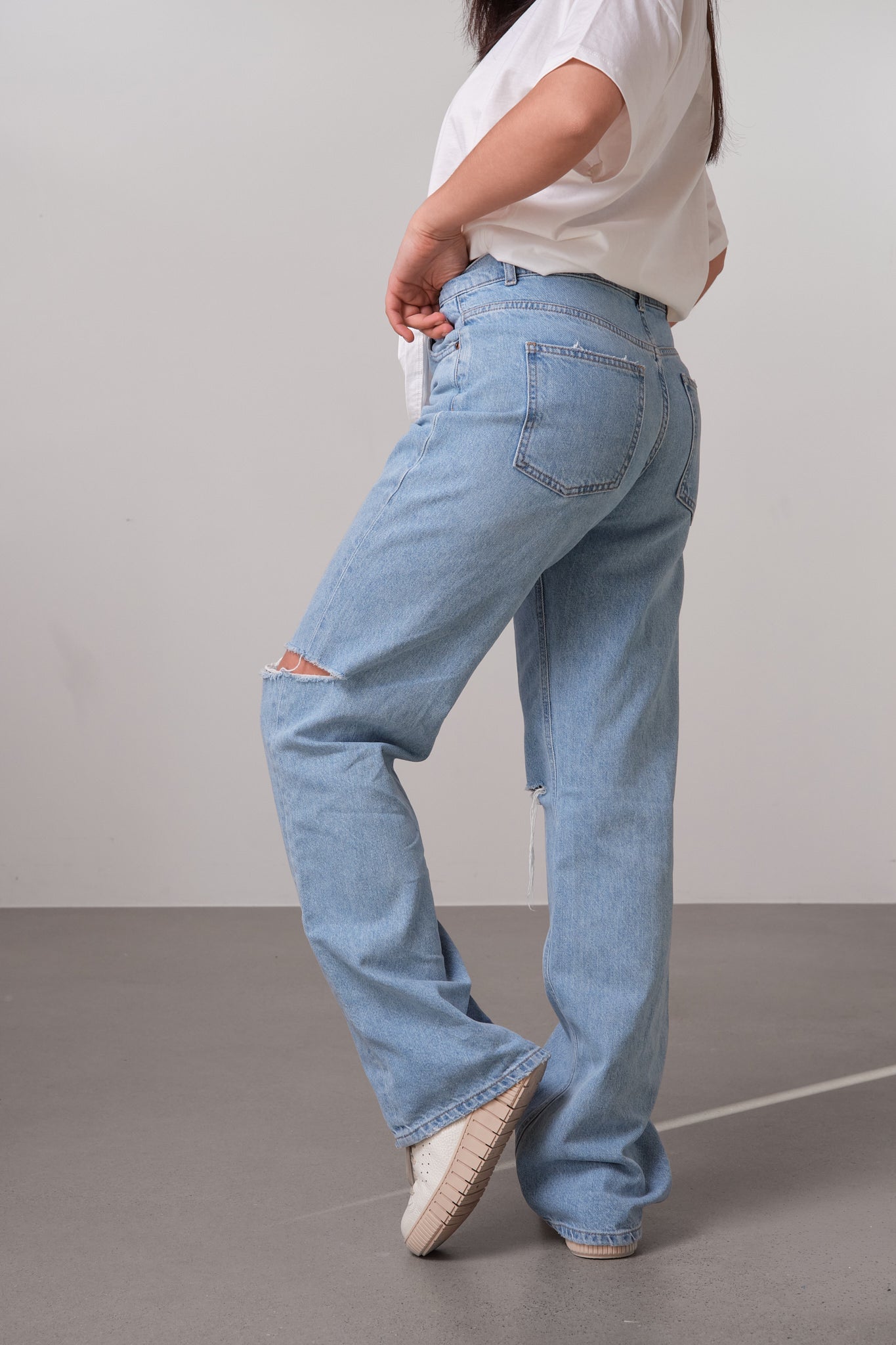 Light Wash Distressed Jeans