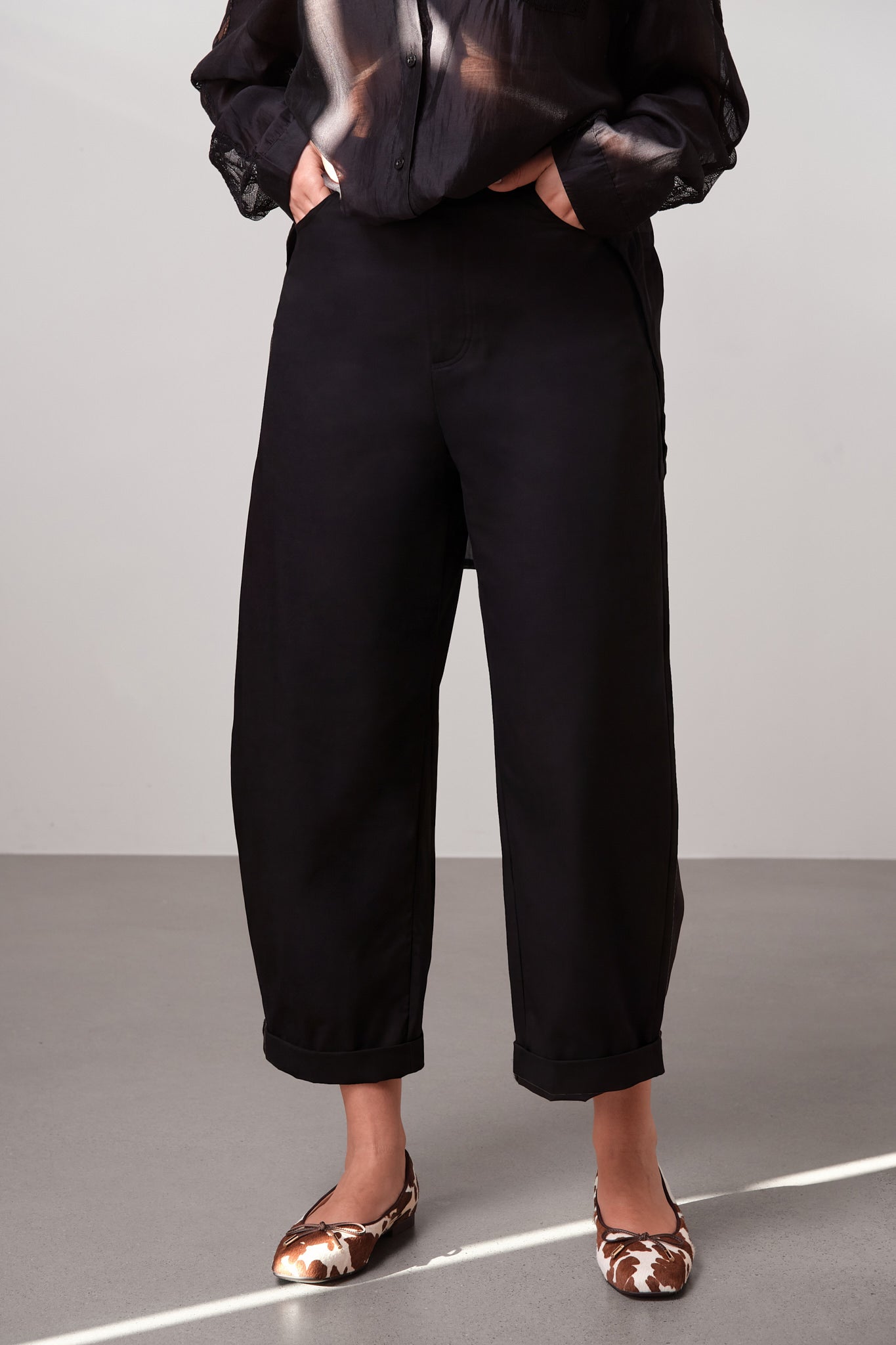 Cropped Balloon Jeans