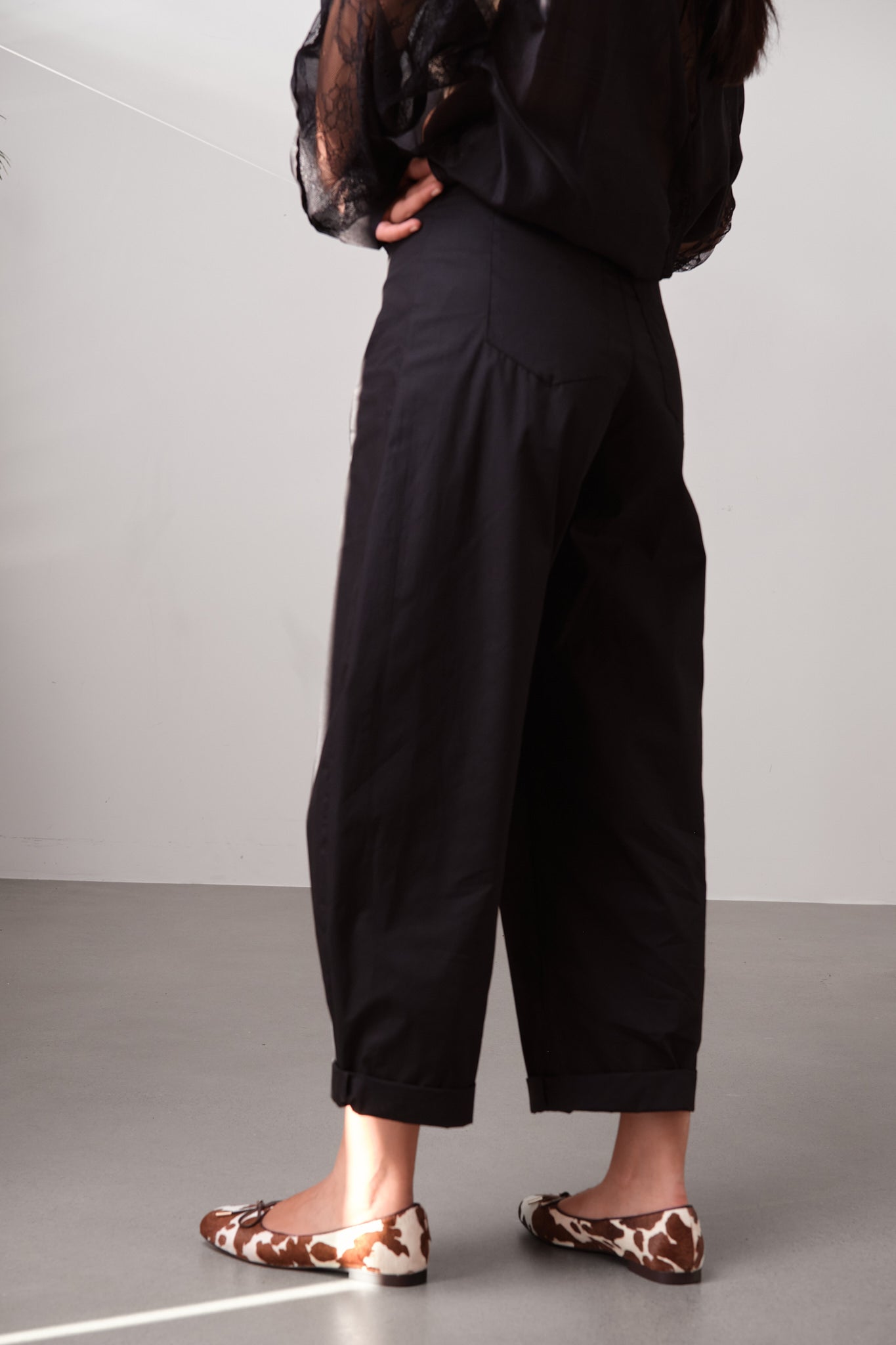 Cropped Balloon Jeans