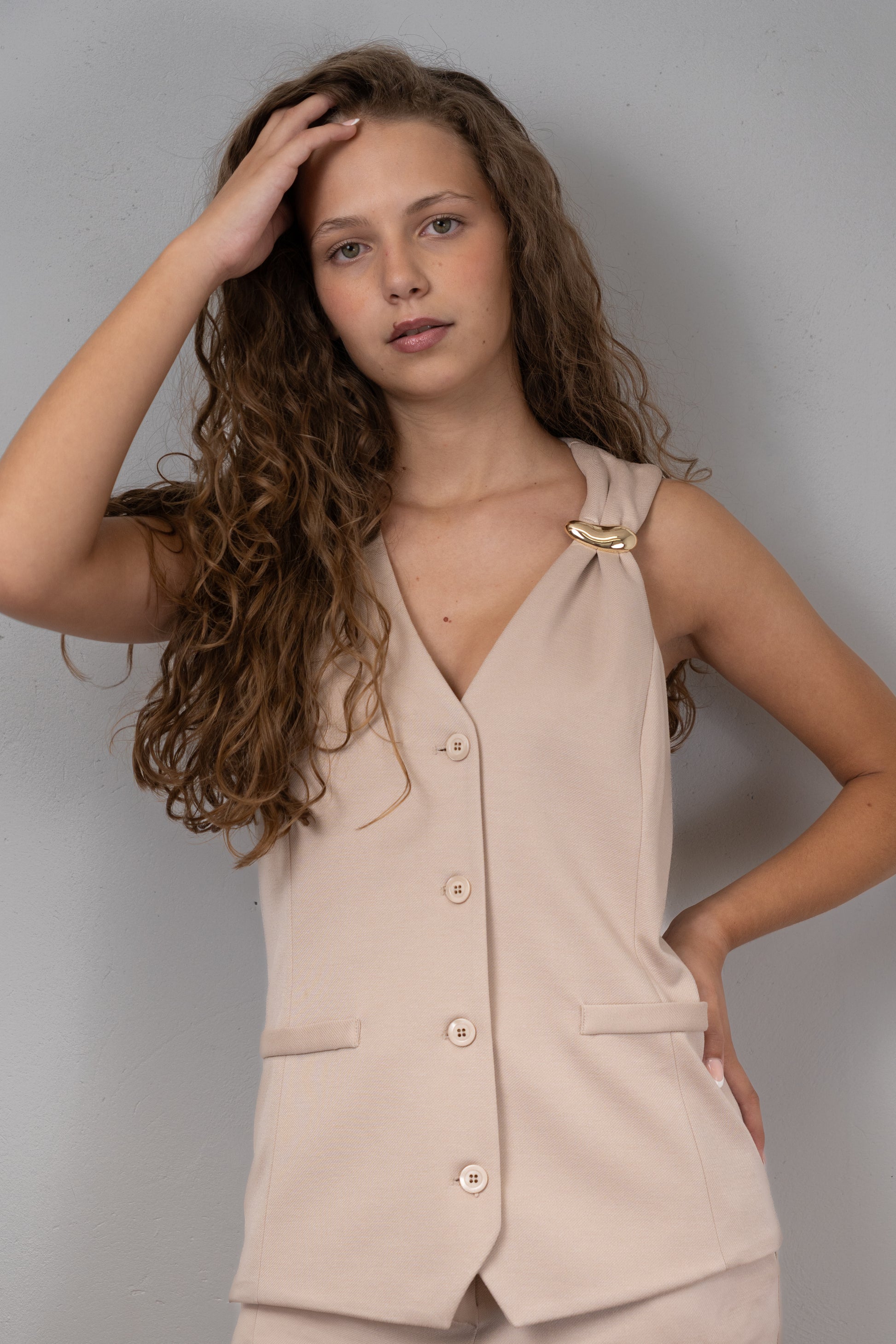 Sleeveless Buttoned Vest