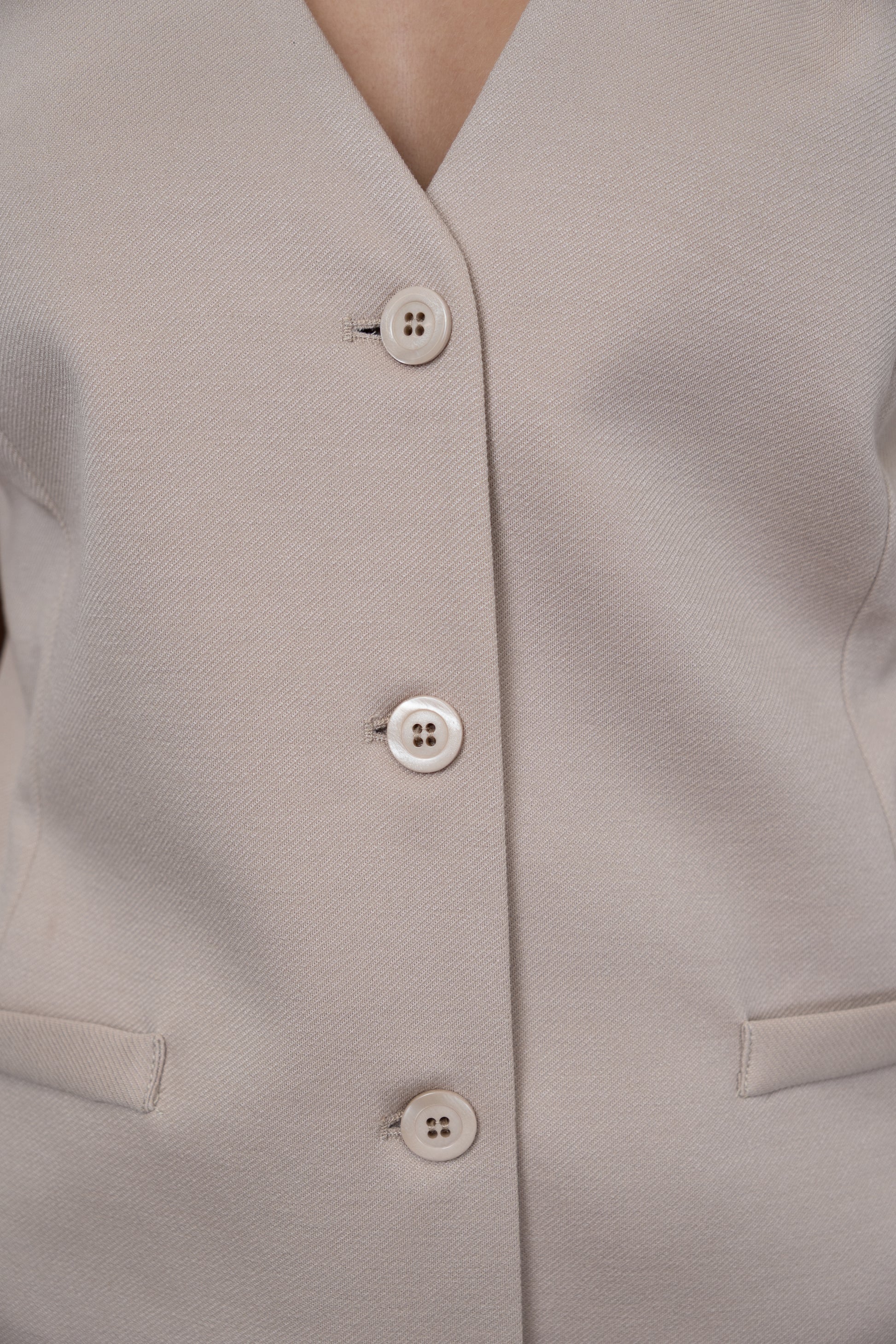 Sleeveless Buttoned Vest