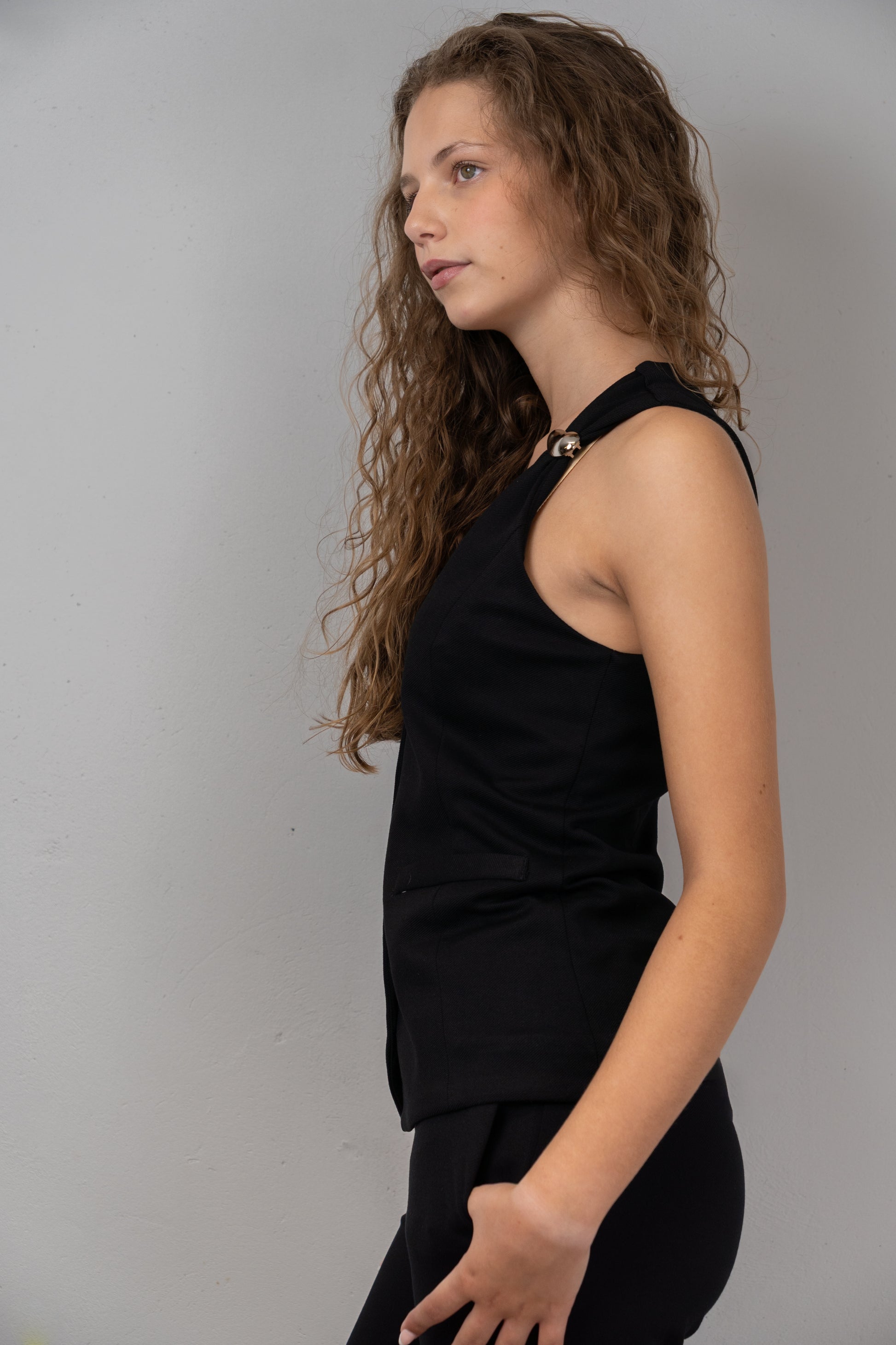 Sleeveless Buttoned Vest
