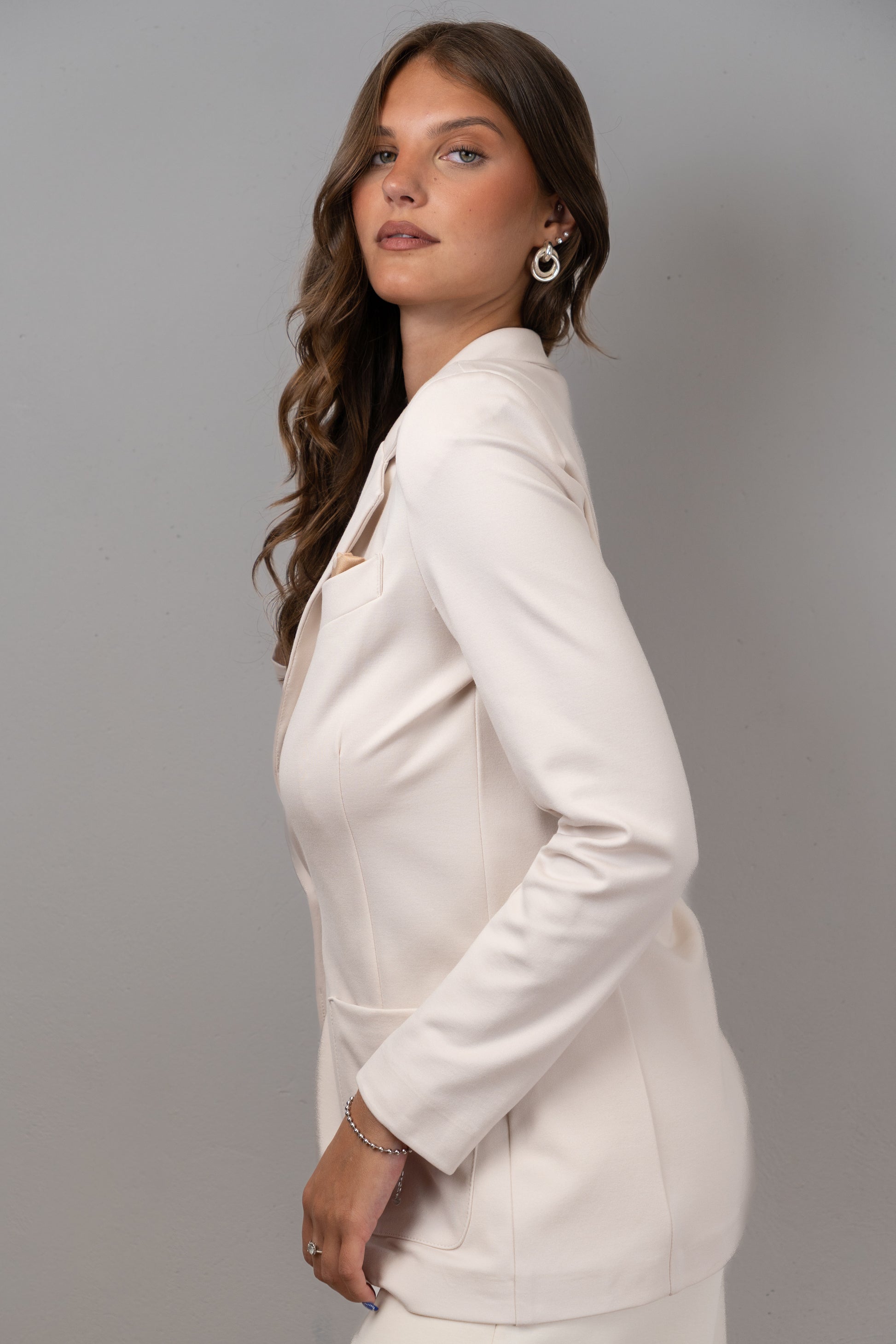 Cream Single-Breasted Blazer