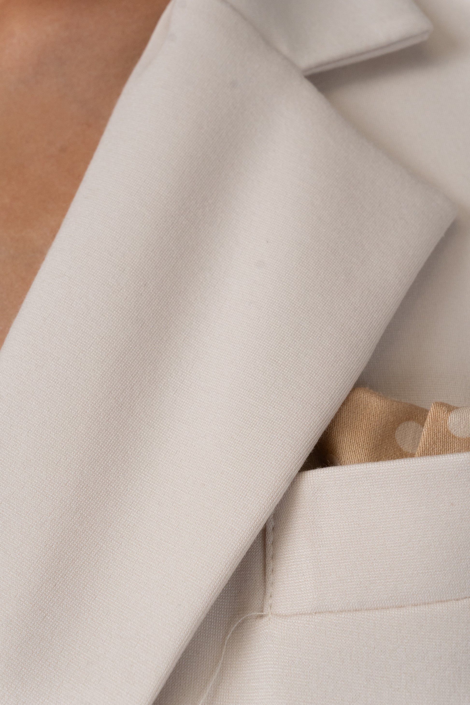 Cream Single-Breasted Blazer