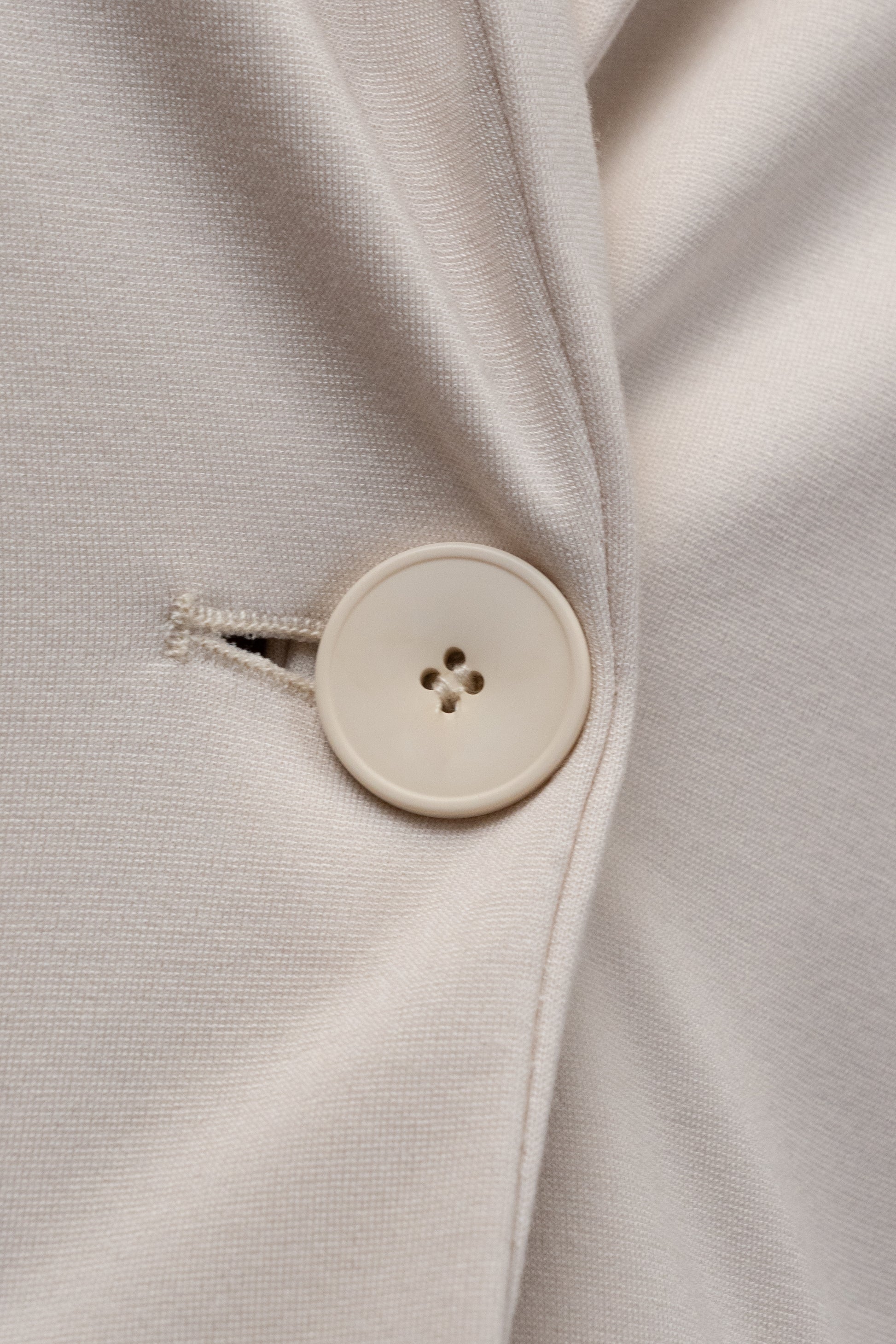 Cream Single-Breasted Blazer