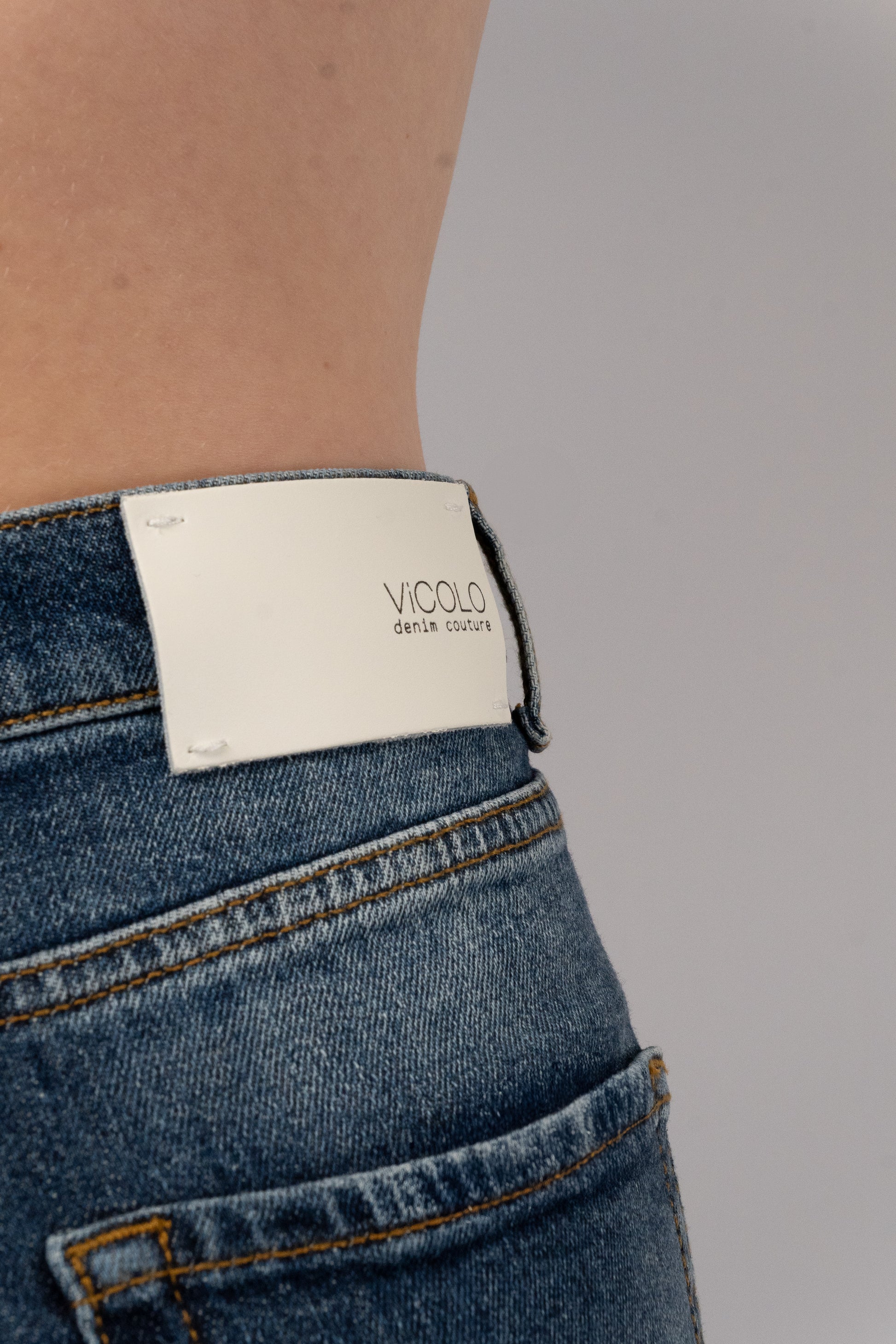 Wide-Leg High-Waist Jeans