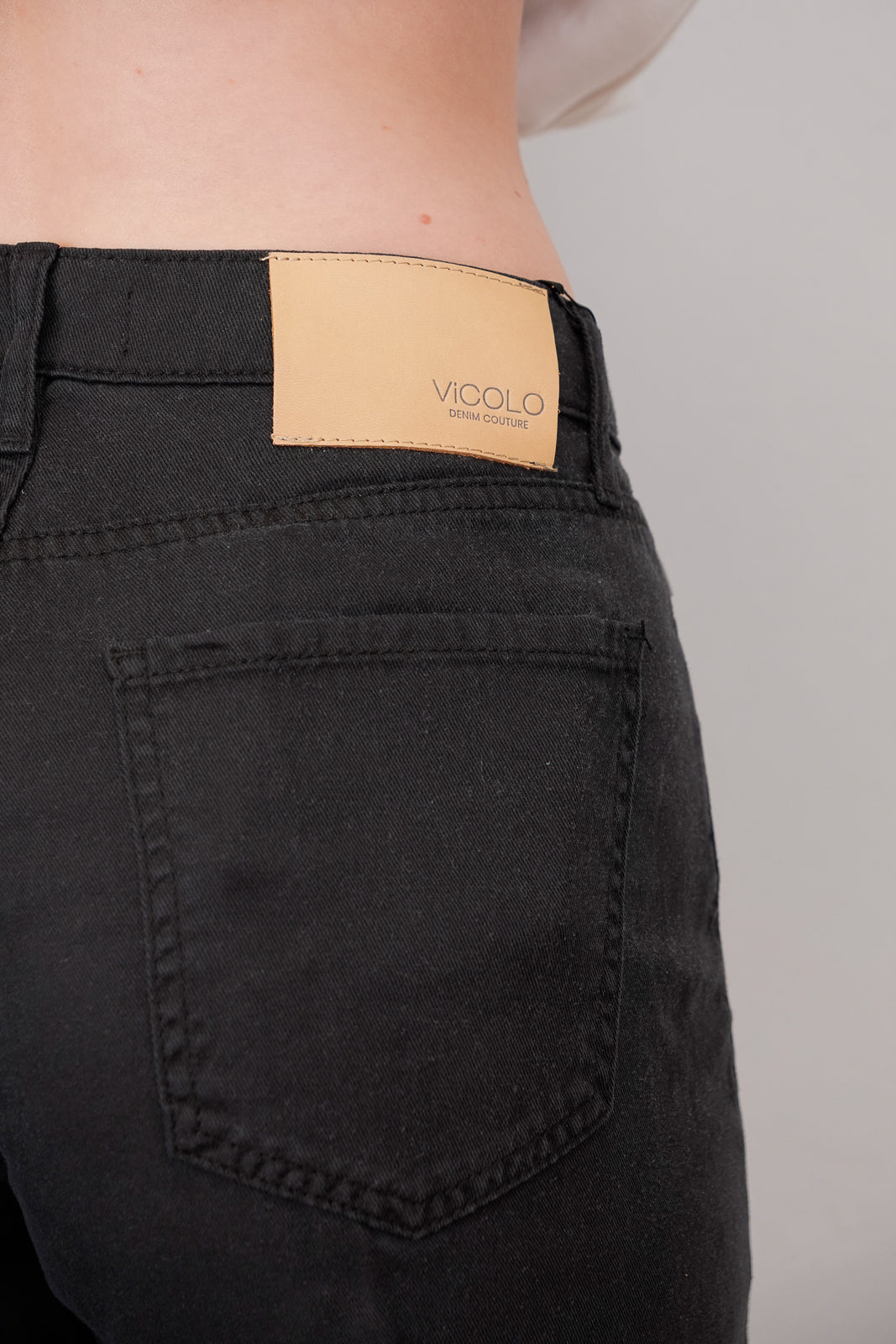 Wide-Legged Jeans