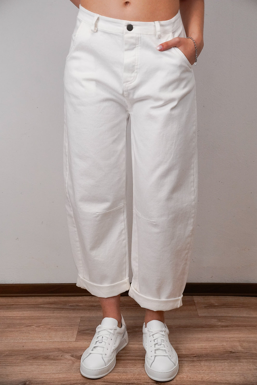 White Wide-legged Cropped Jeans