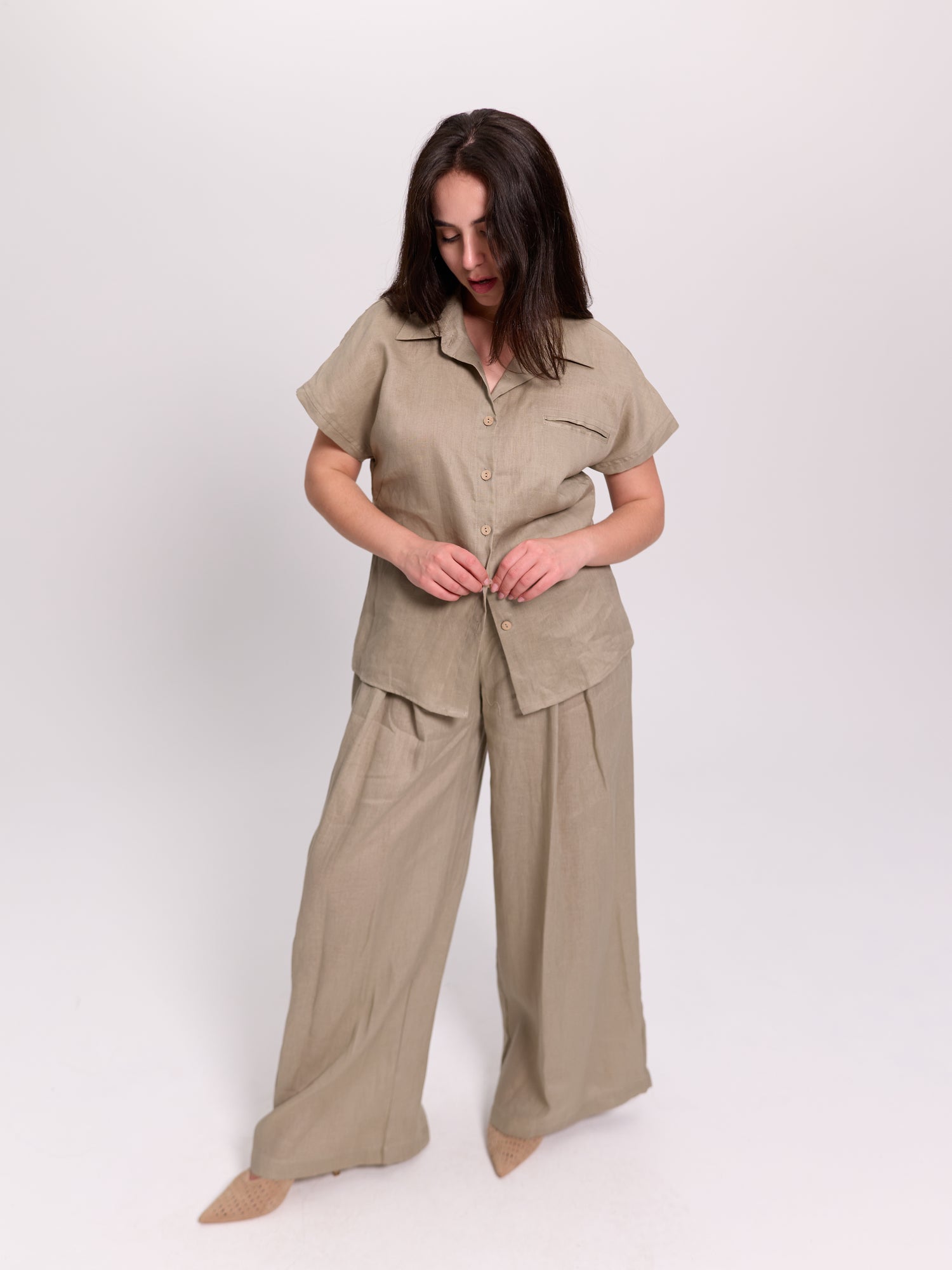 Beige Wide-Leg Pleated Linen Trousers