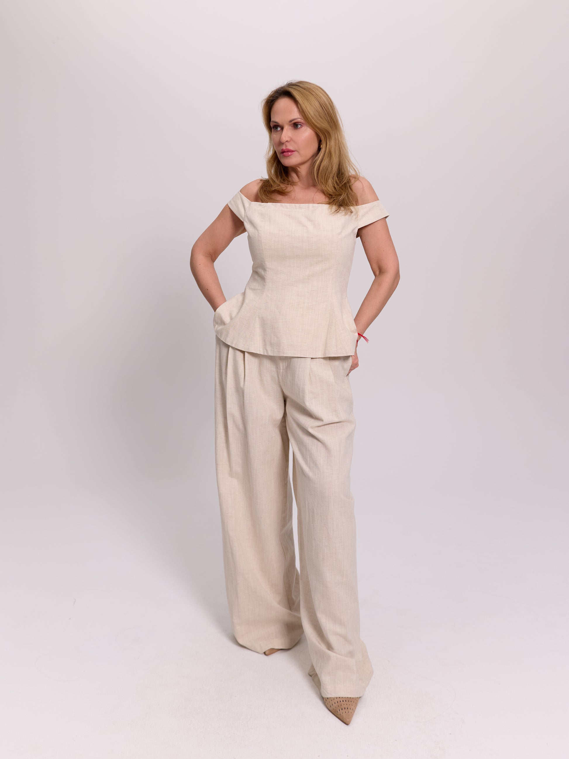 Wide-Leg Pleated Linen Trousers